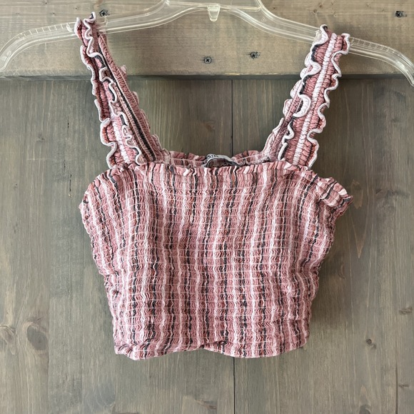 Hollister Cropped Tank‎ and Shorts Set Soft Smocked Pink Stripes Women's Large - Picture 2 of 10